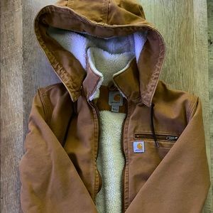 Never Been Worn. Carharrt Sherpa Lined Jacket with Detachable Hood. Size 4/6.
